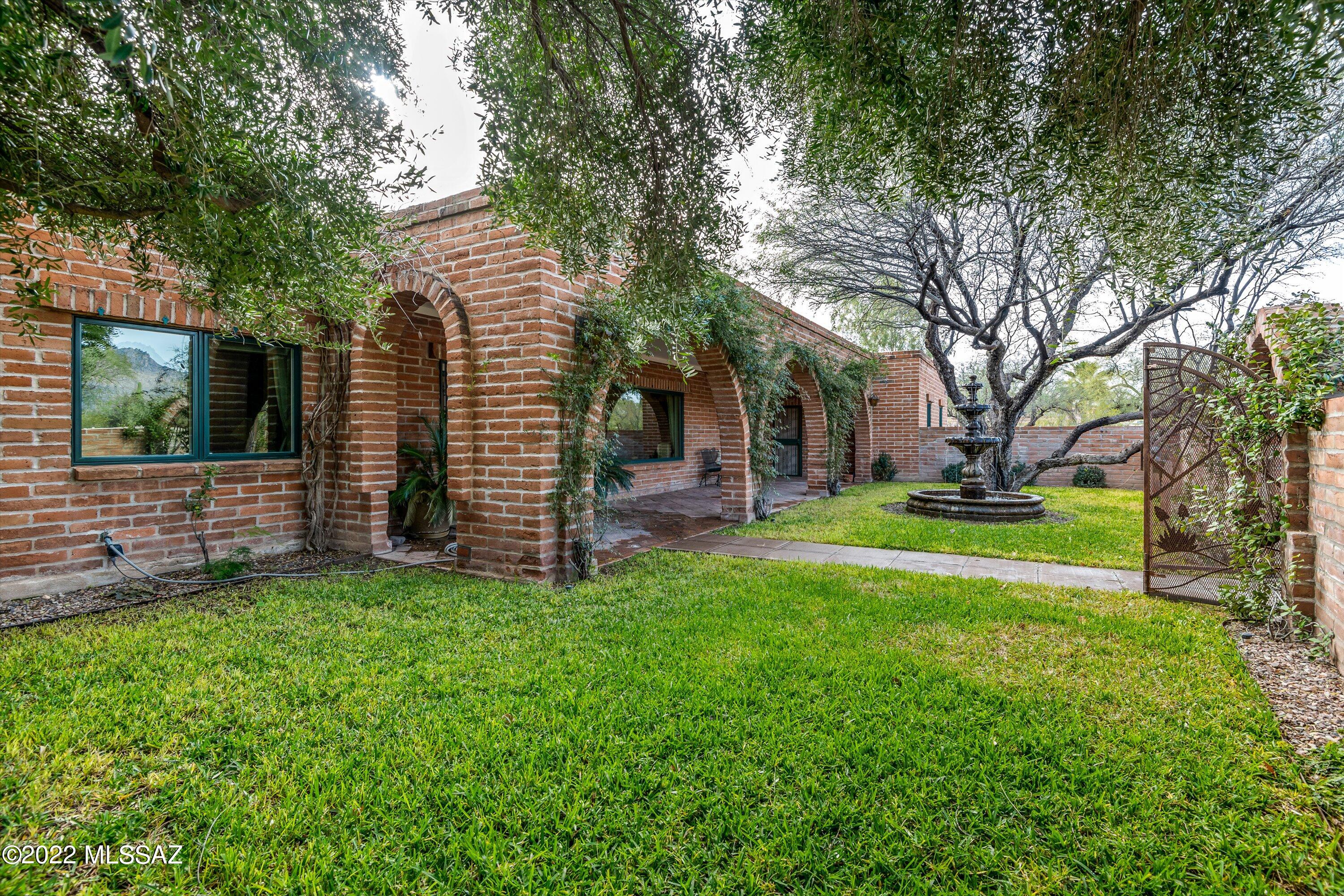 La Cienega (1-17) - Residential