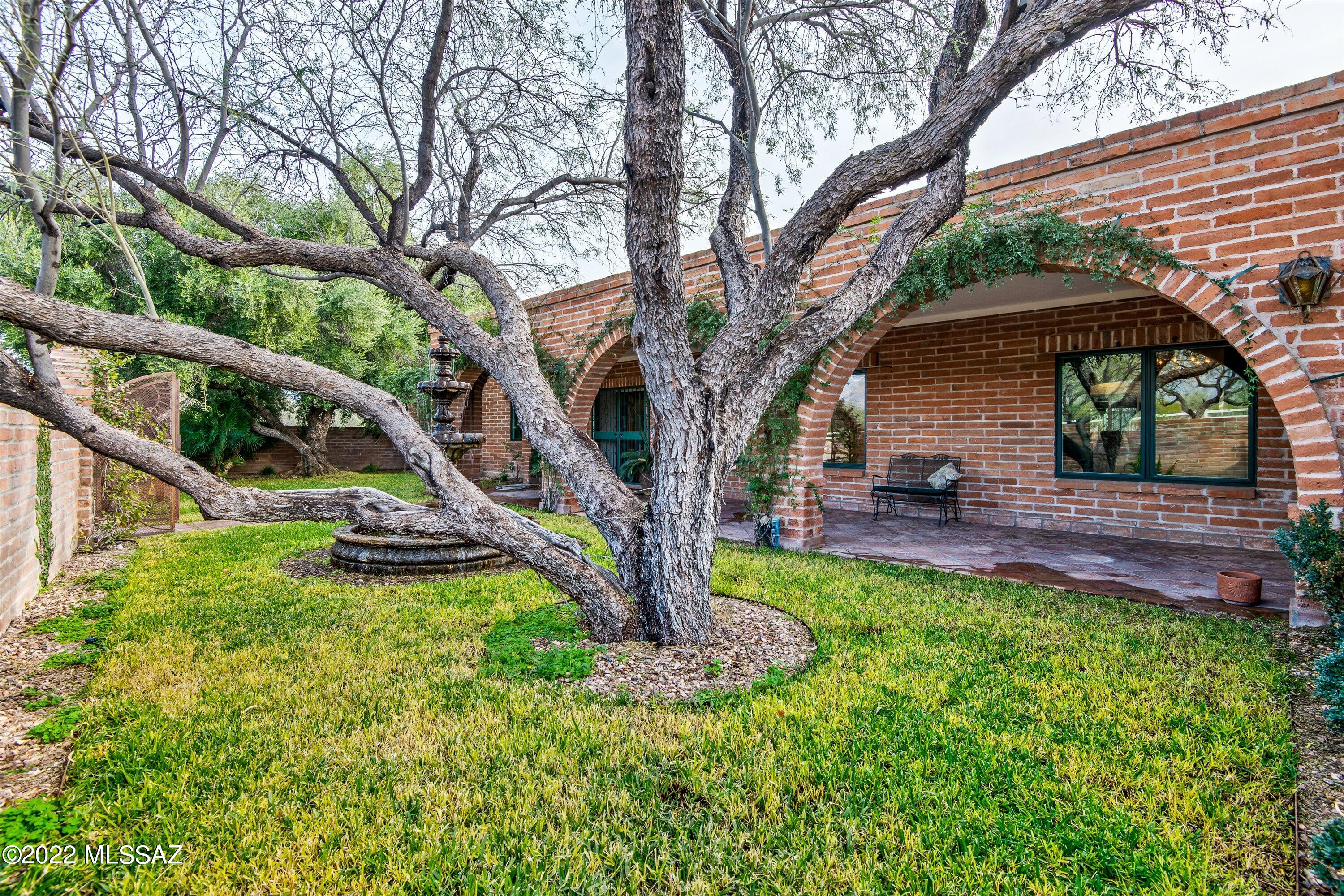La Cienega (1-17) - Residential