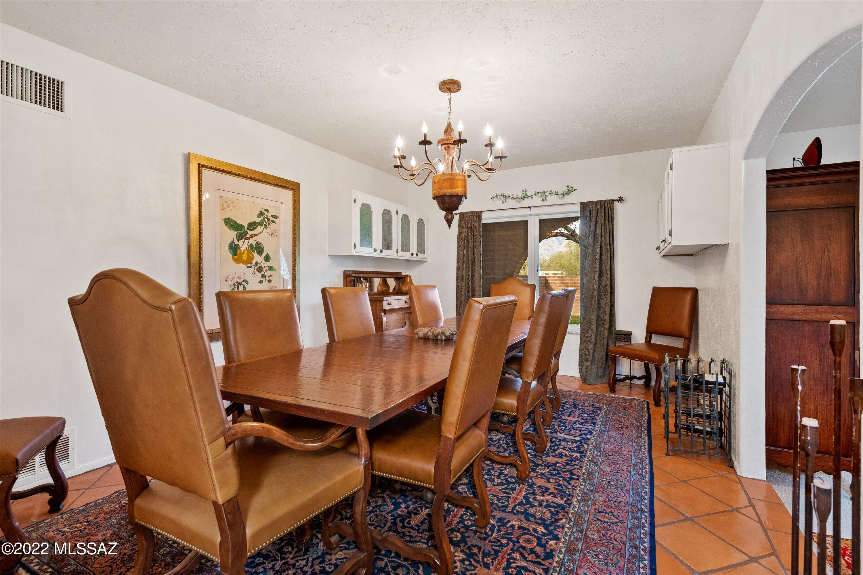 La Cienega (1-17) - Residential