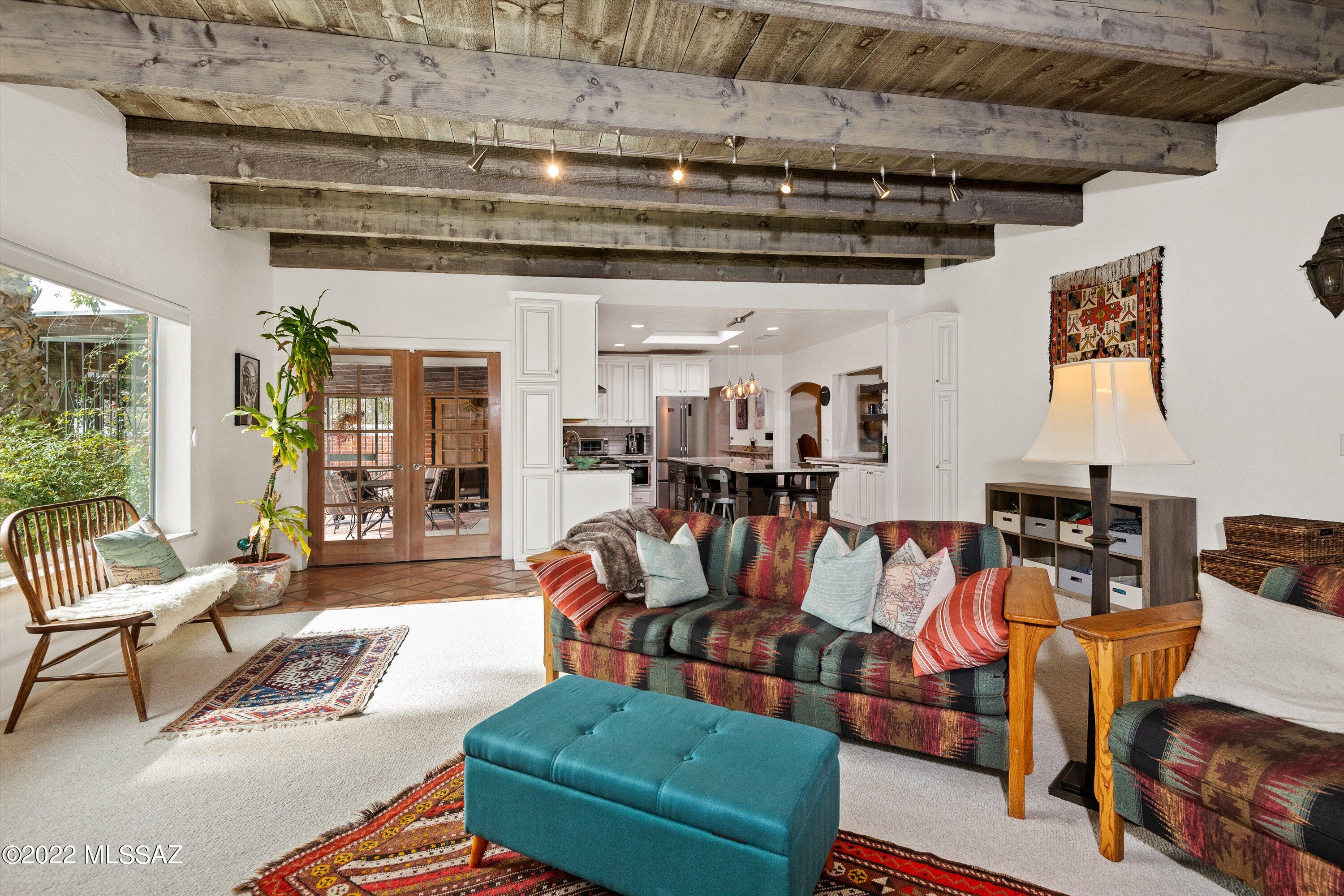 La Cienega (1-17) - Residential