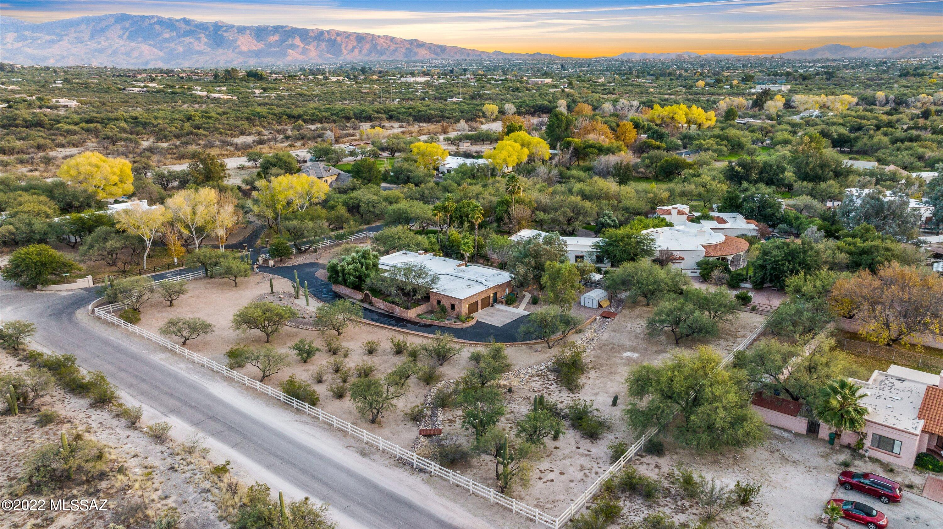 La Cienega (1-17) - Residential