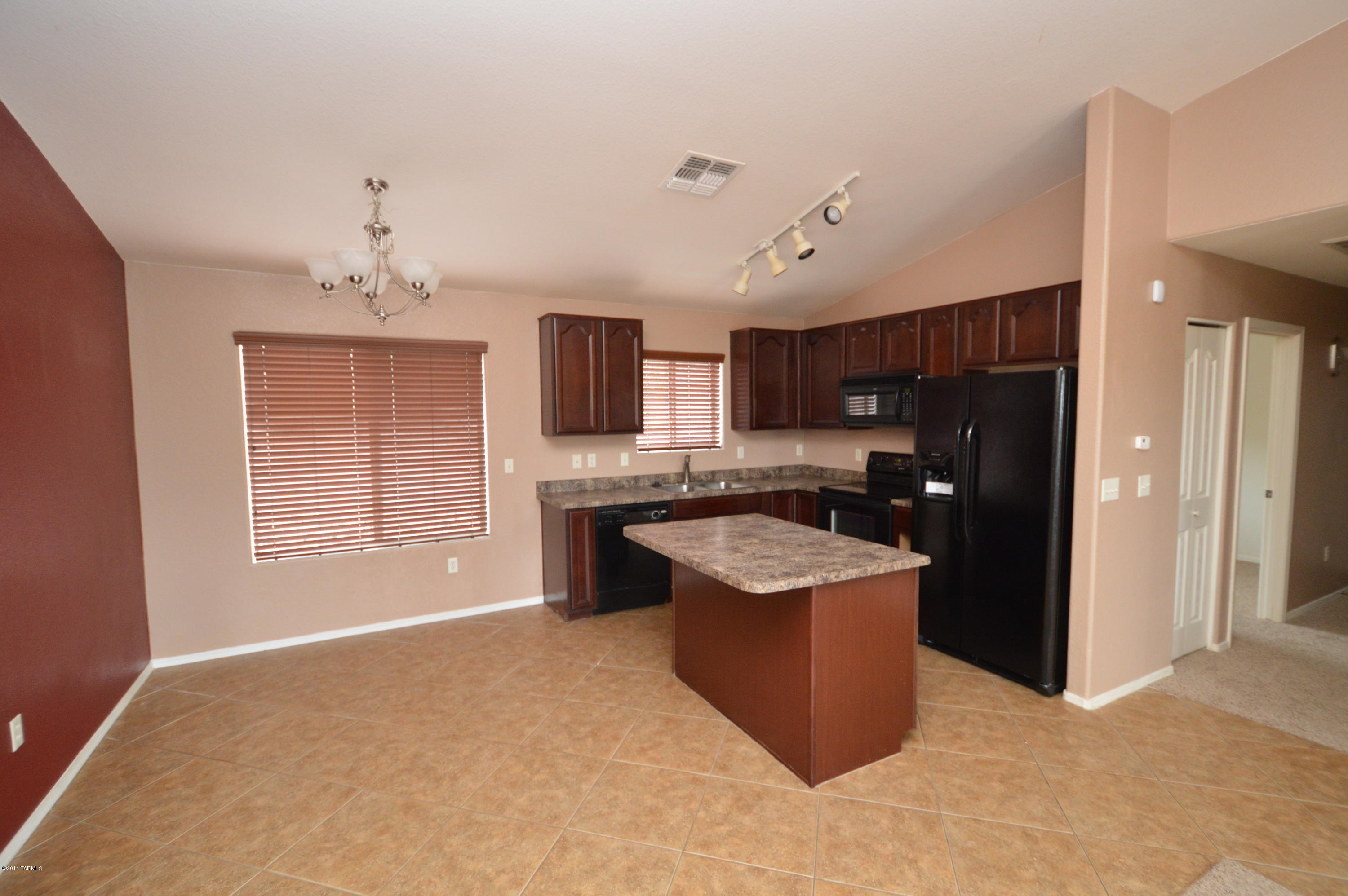 Rancho Del Lago (608-1030) - Residential Lease