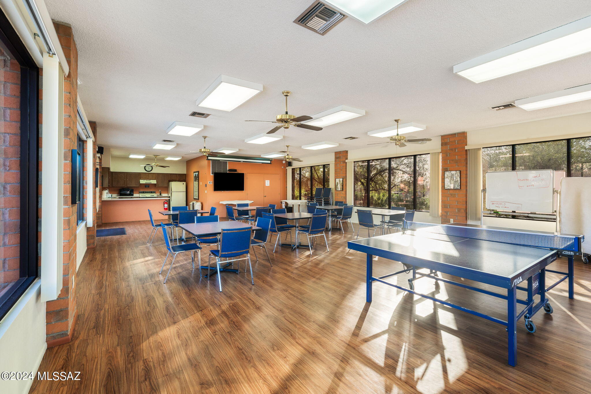 La Cholla Hills(1-313) - Residential