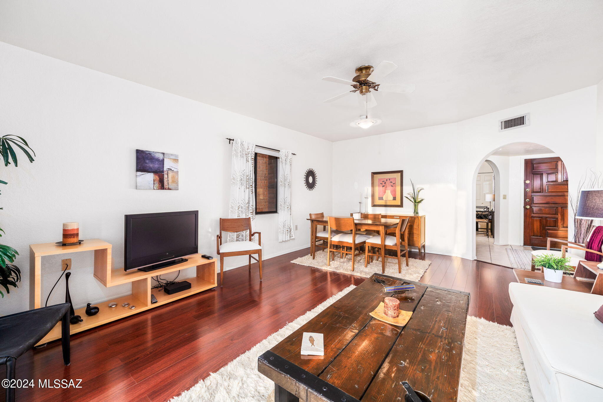 La Cholla Hills(1-313) - Residential