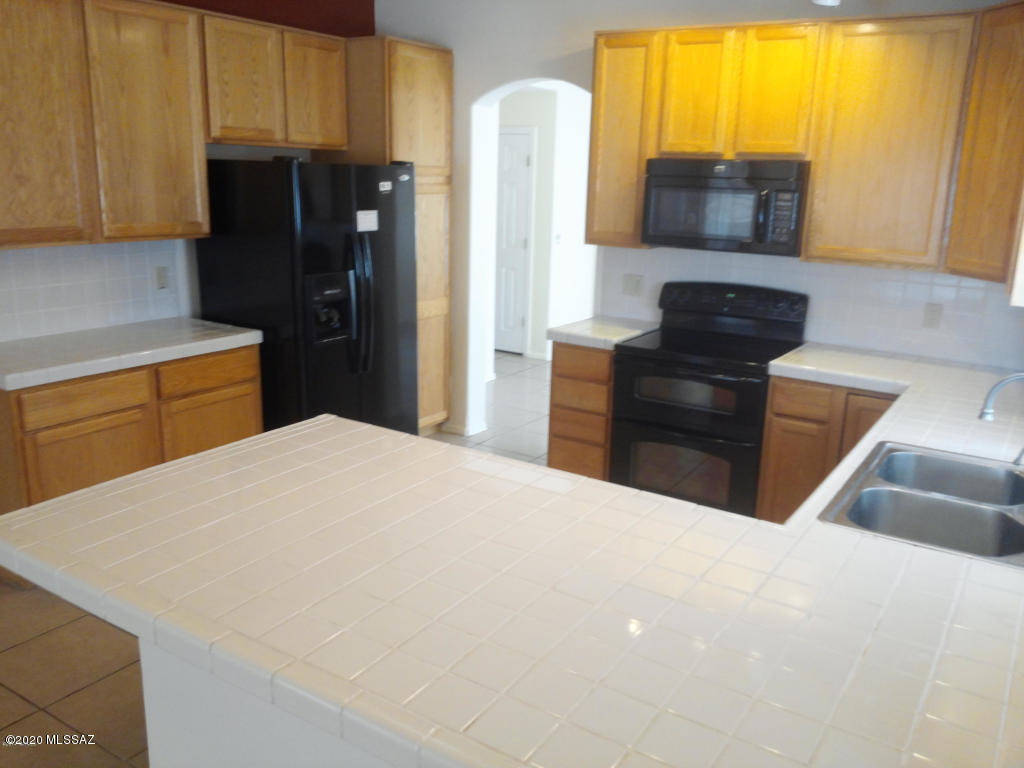 Rancho Escondido(1-198) - Residential Lease