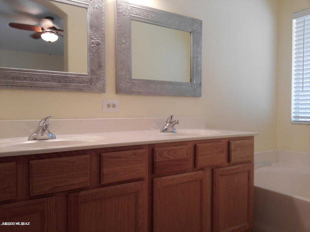 Rancho Escondido(1-198) - Residential Lease