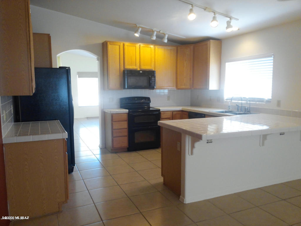 Rancho Escondido(1-198) - Residential Lease