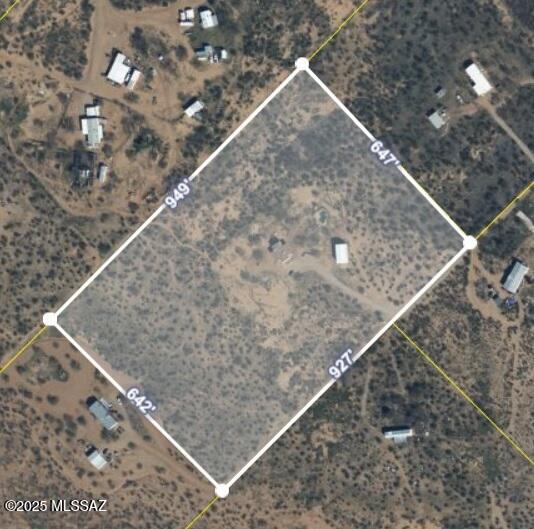 Spectacular 13.94 acre lot! All utilities on site, well agreement & septic in place,
sparkling pebble tec pool and huge oversized garage! Bring your horses and build your
dream home on this phenomenal site! Seller motivated!