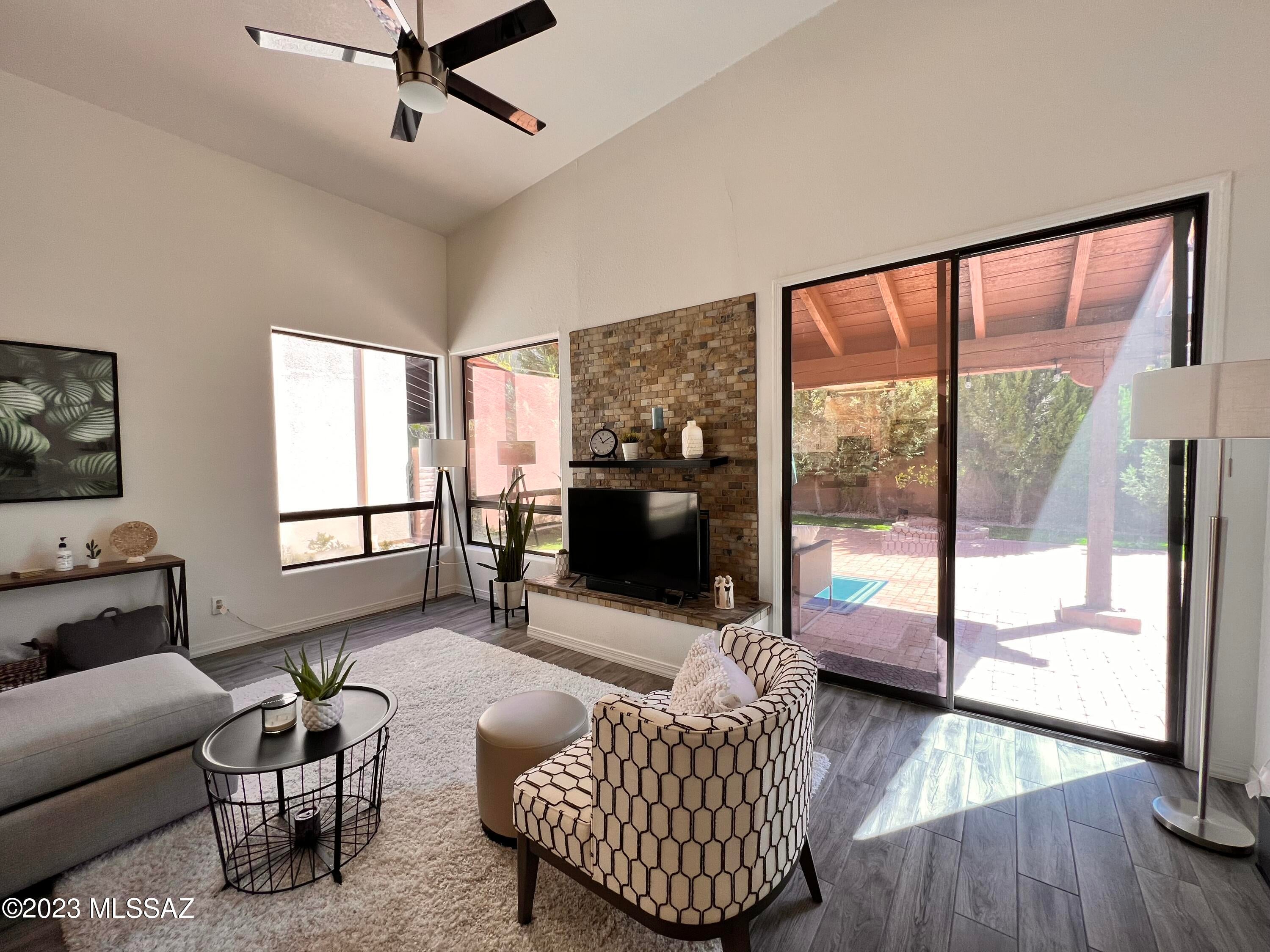 Ridge 4 (1-51) - Residential Lease