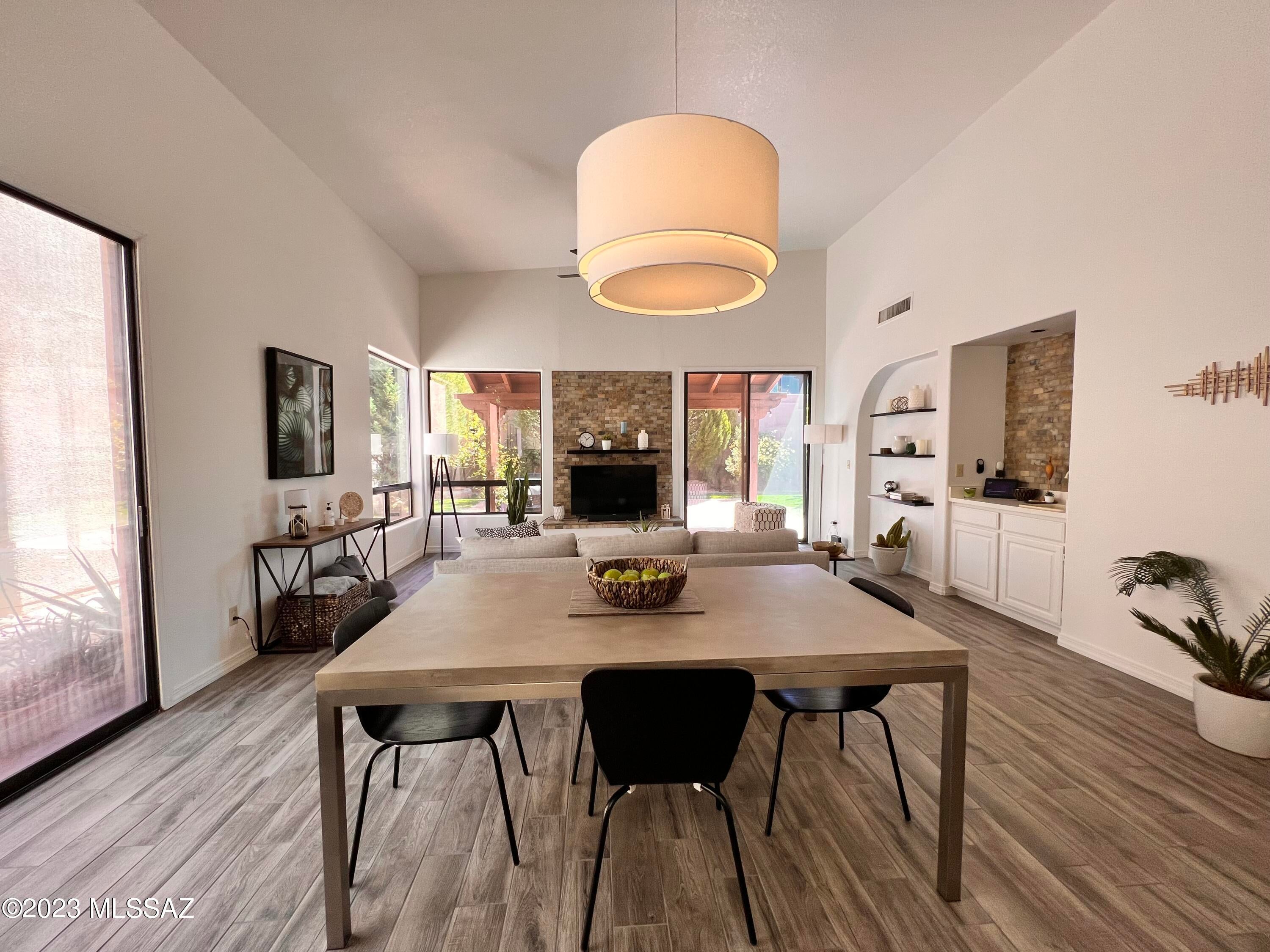 Ridge 4 (1-51) - Residential Lease
