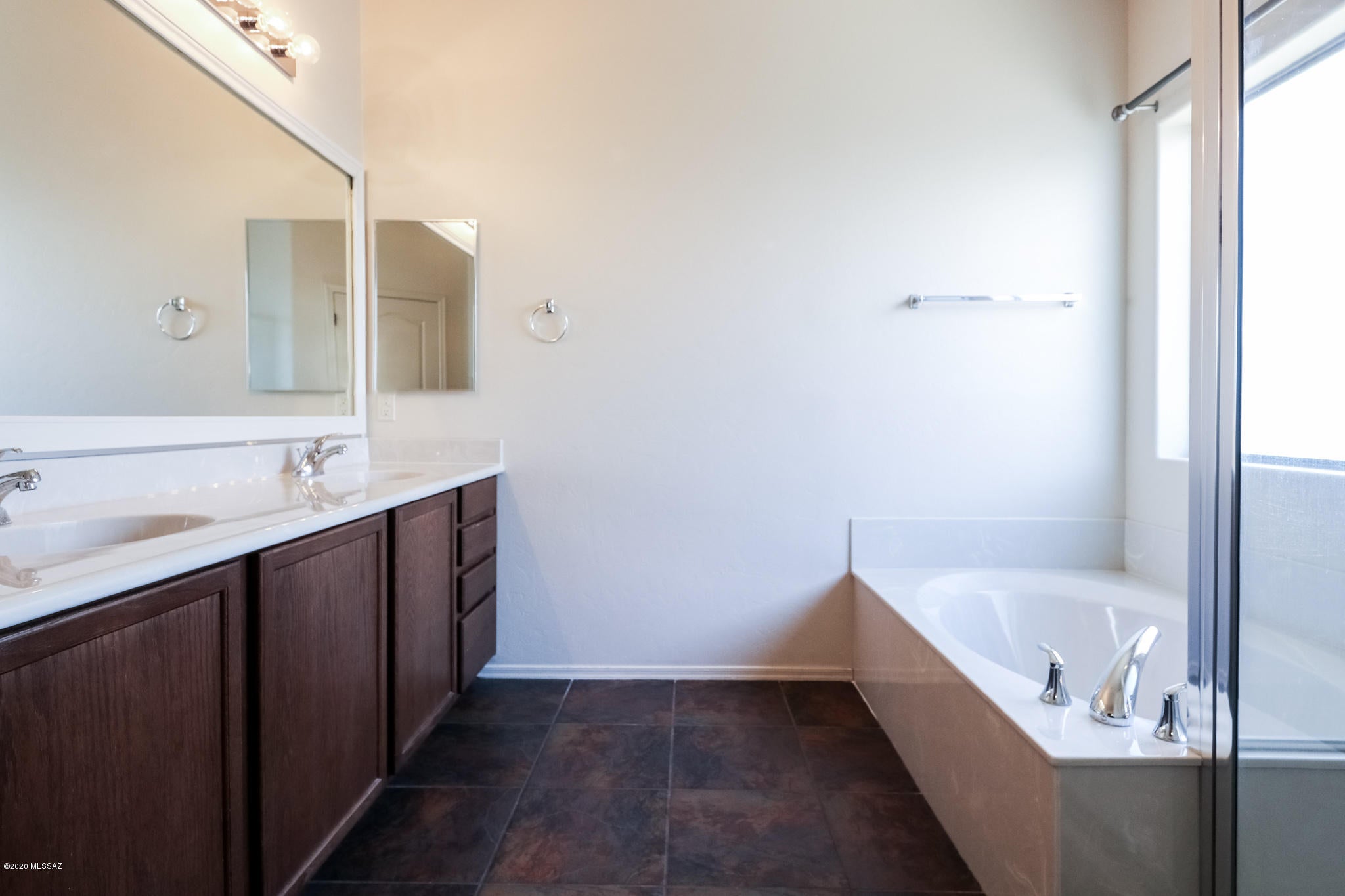 Rancho Del Lago (1-100) - Residential Lease
