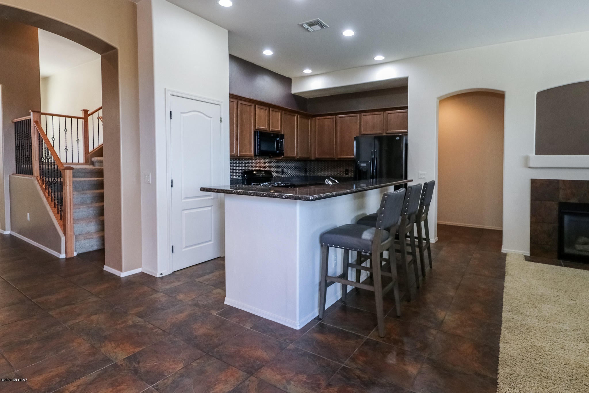 Rancho Del Lago (1-100) - Residential Lease