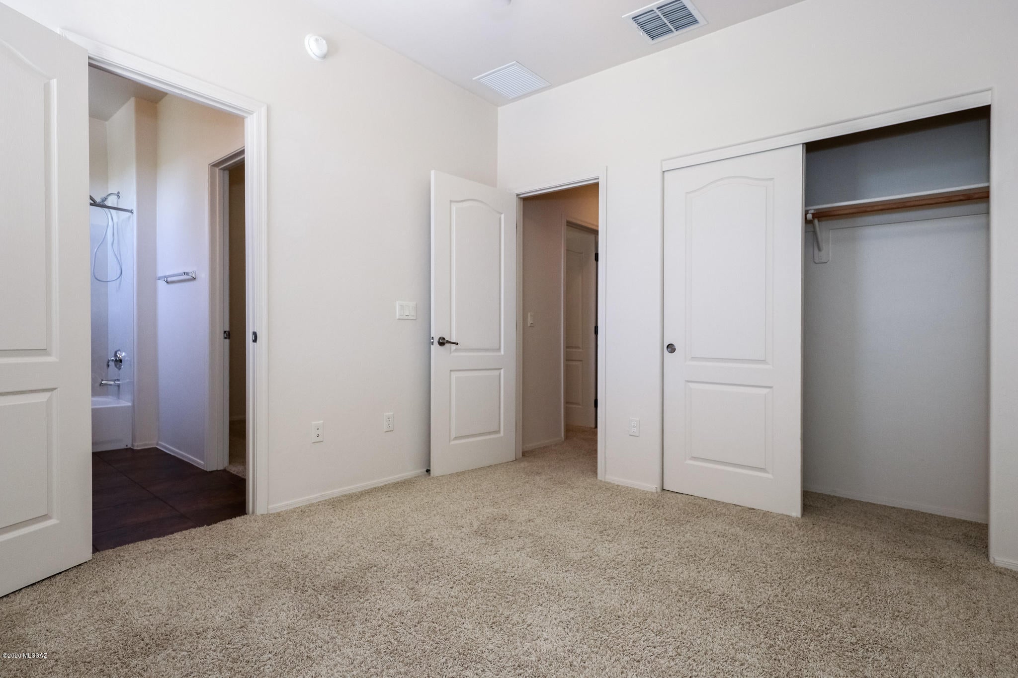 Rancho Del Lago (1-100) - Residential Lease