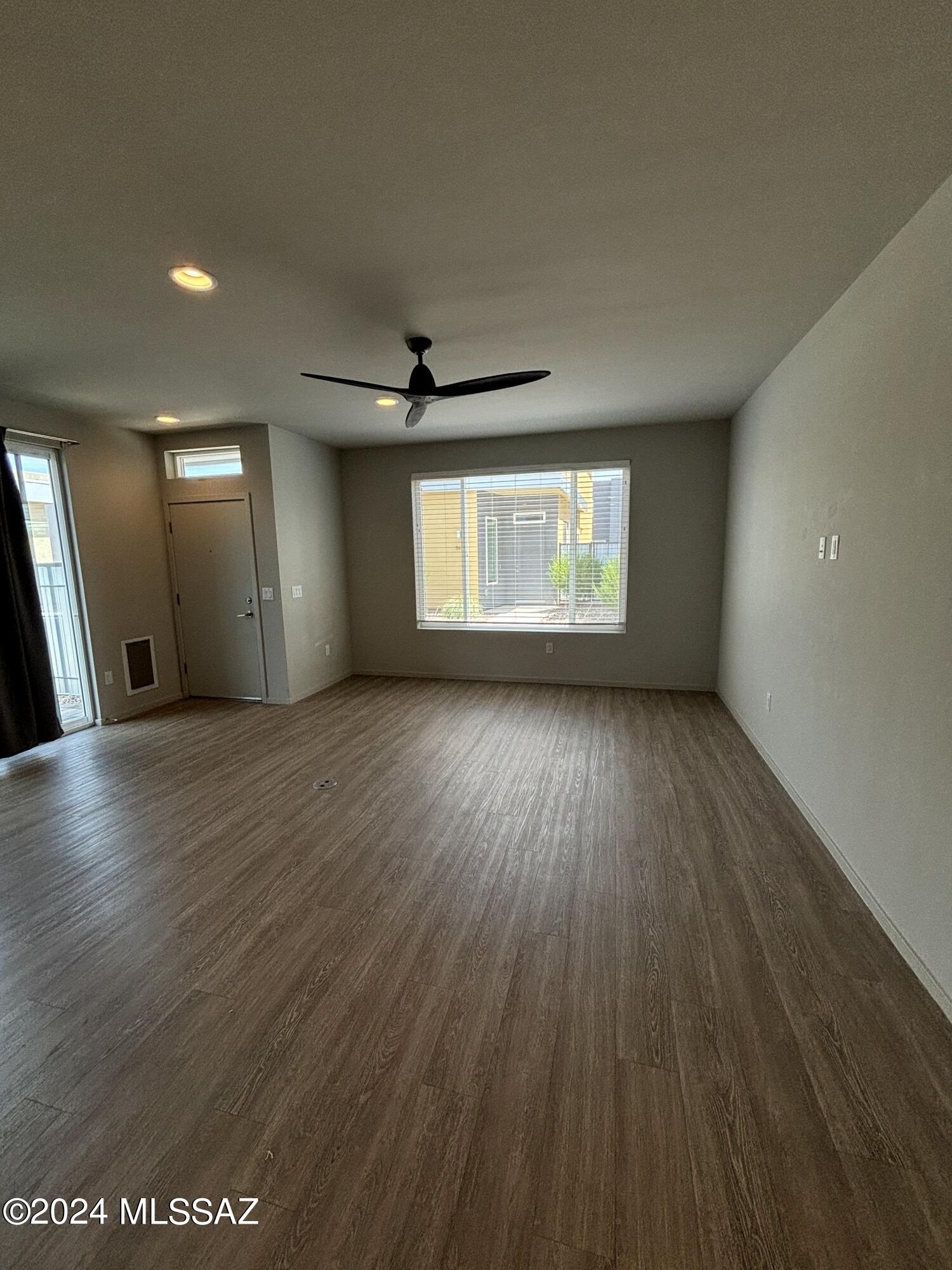 Camino Modern SQ20180120608 - Residential Lease