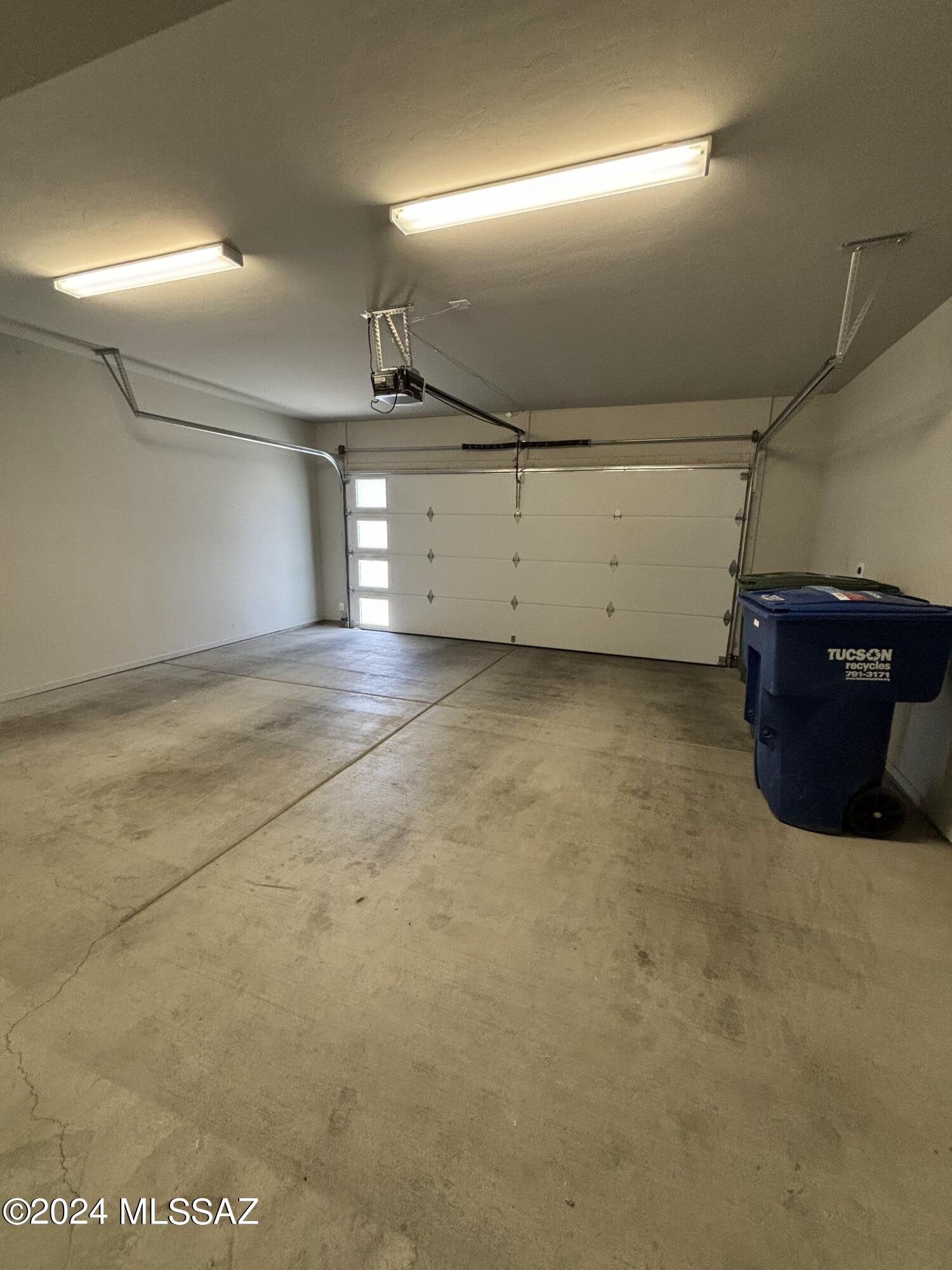 Camino Modern SQ20180120608 - Residential Lease
