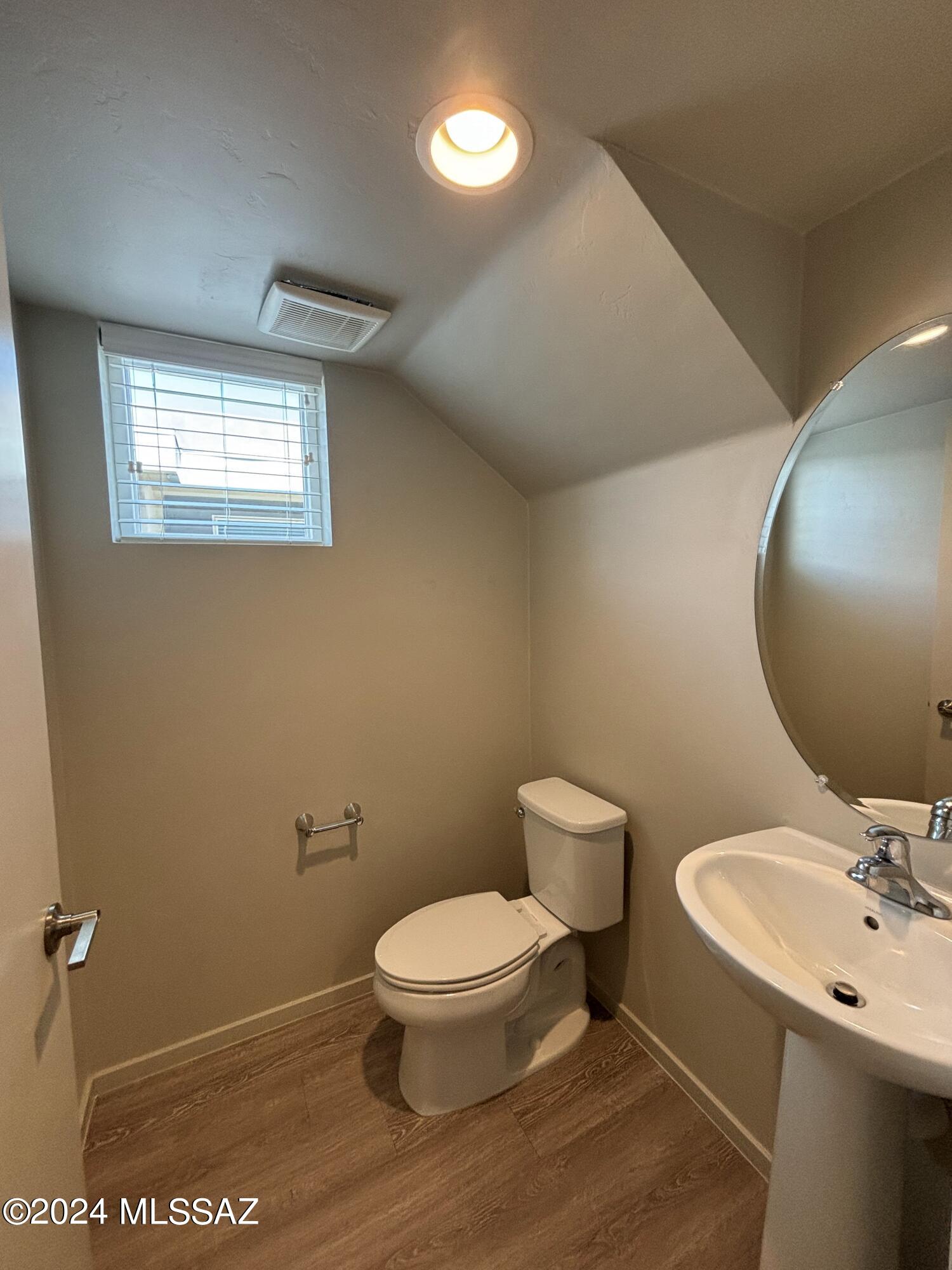 Camino Modern SQ20180120608 - Residential Lease