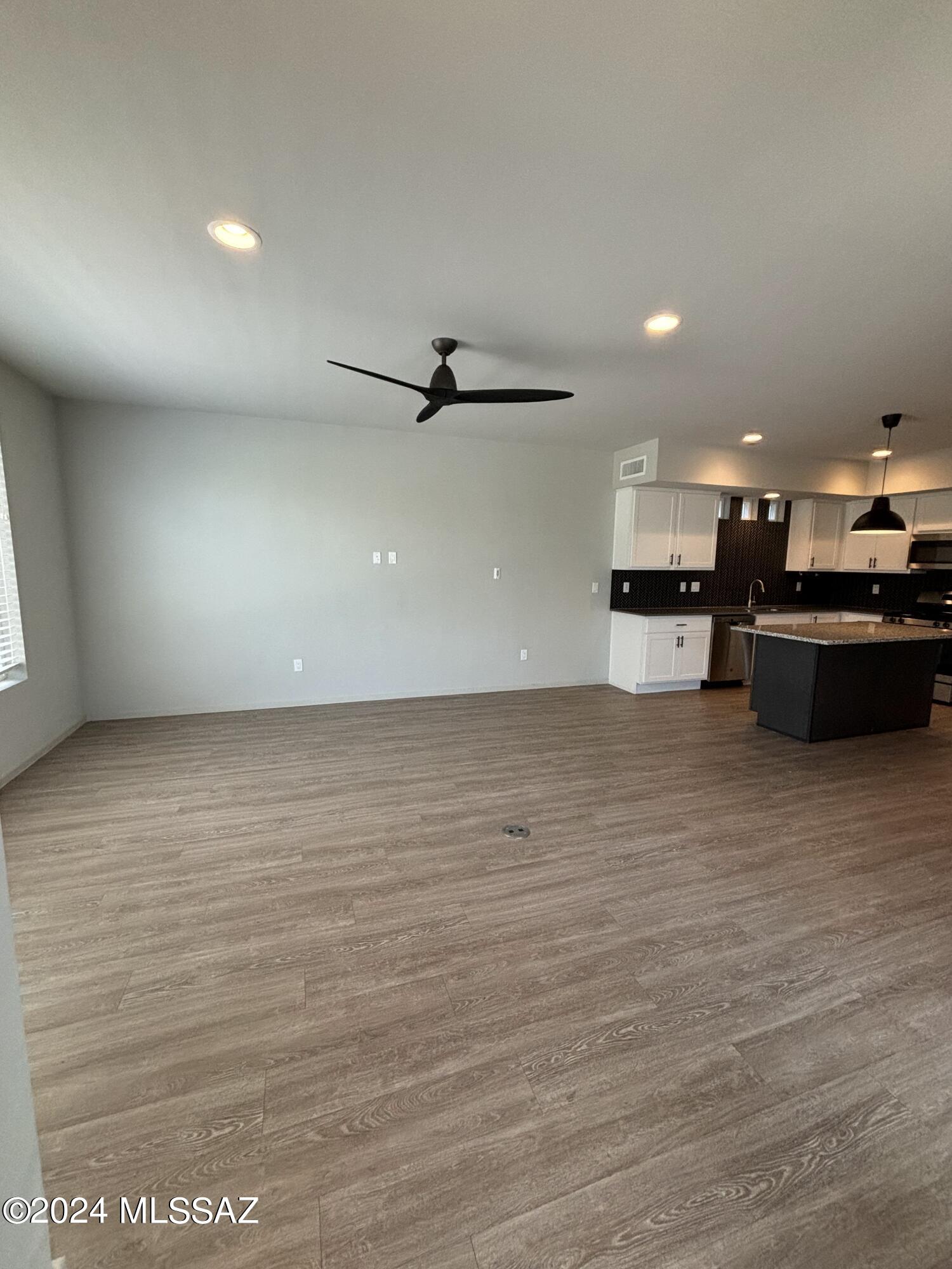 Camino Modern SQ20180120608 - Residential Lease