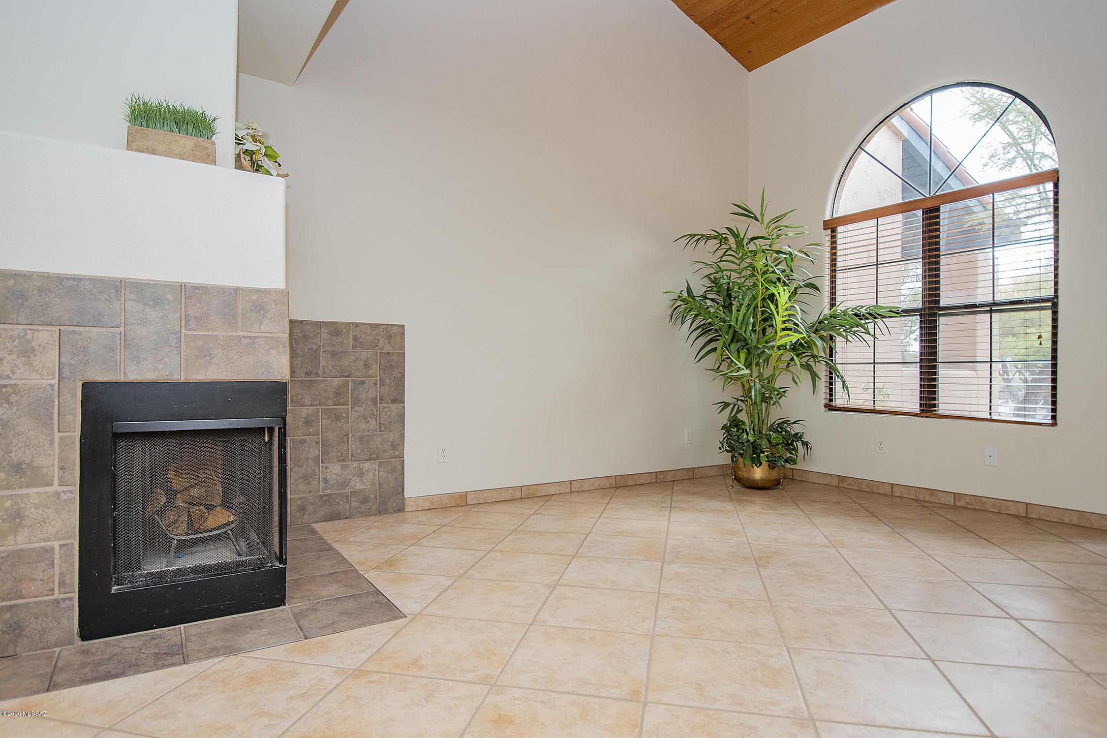 Ventana De Sabino Townhomes - Residential