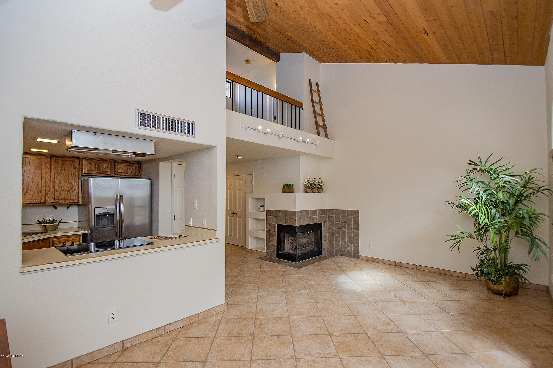 Ventana De Sabino Townhomes - Residential