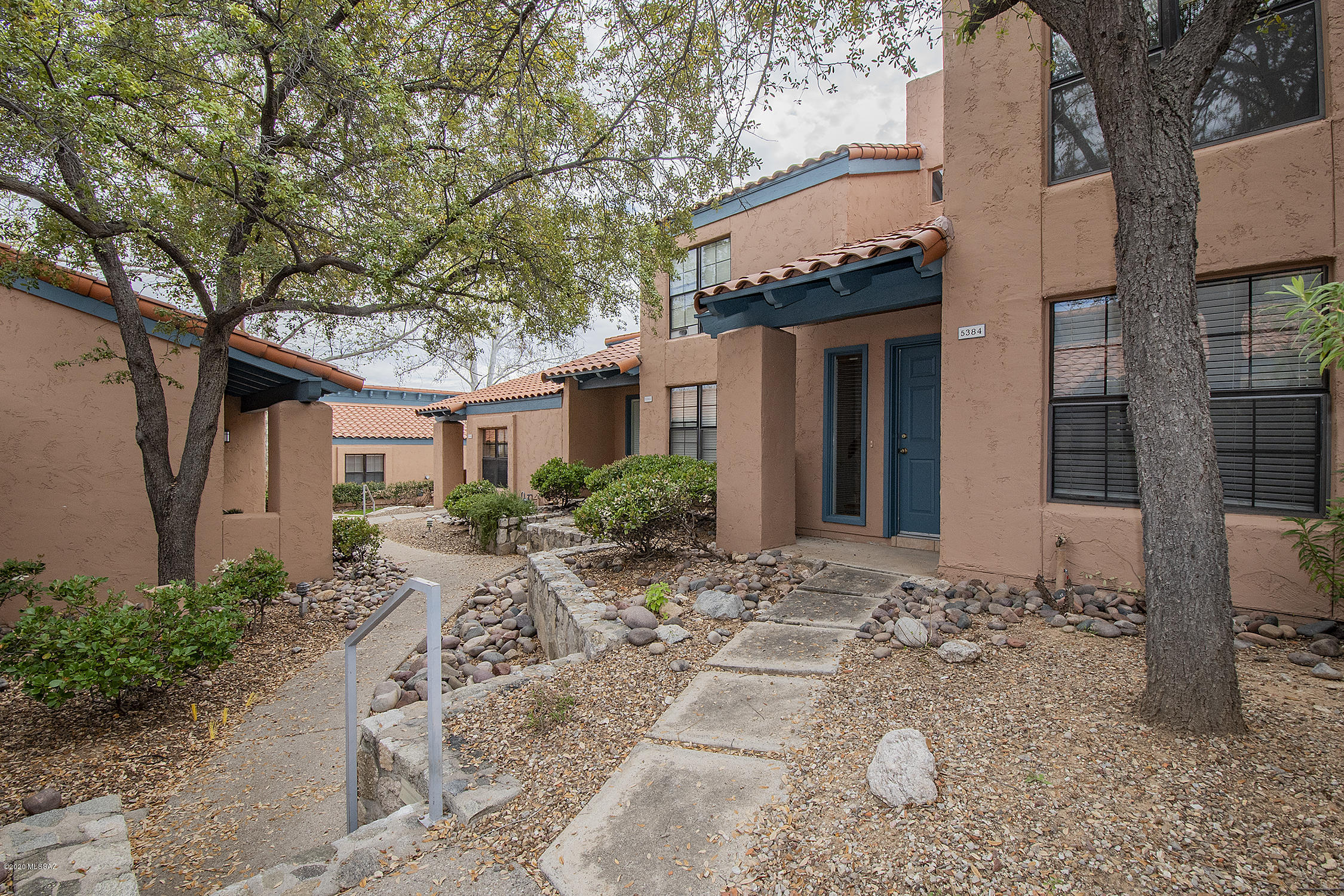 Ventana De Sabino Townhomes - Residential
