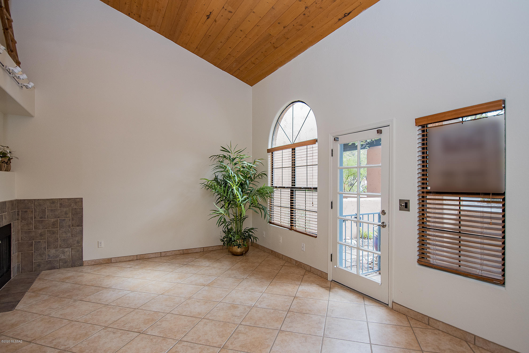 Ventana De Sabino Townhomes - Residential