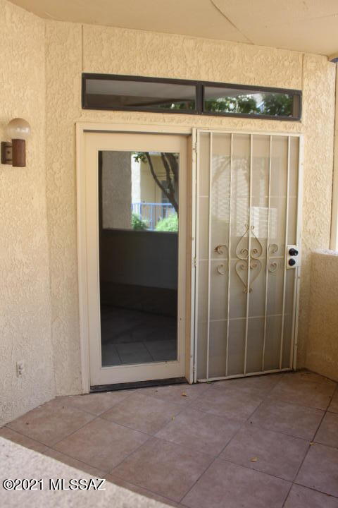 Casitas Real Condos. - Residential