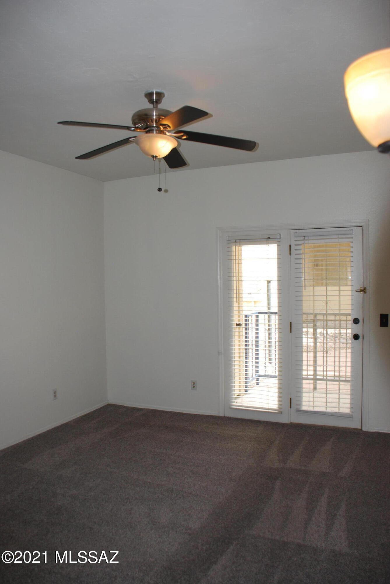 Casitas Real Condos. - Residential