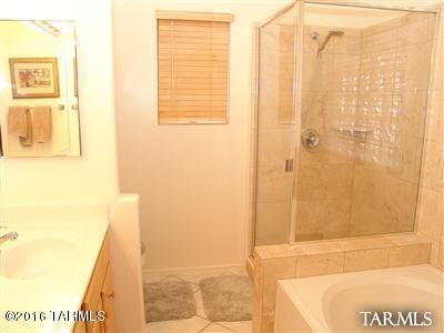Las Lindas(1-76) - Residential Lease