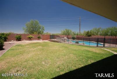 Las Lindas(1-76) - Residential Lease