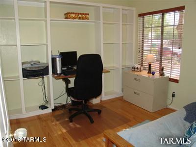 Las Lindas(1-76) - Residential Lease