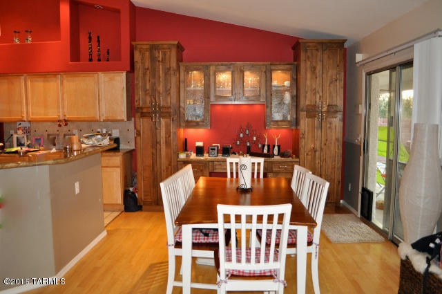 Las Lindas(1-76) - Residential Lease