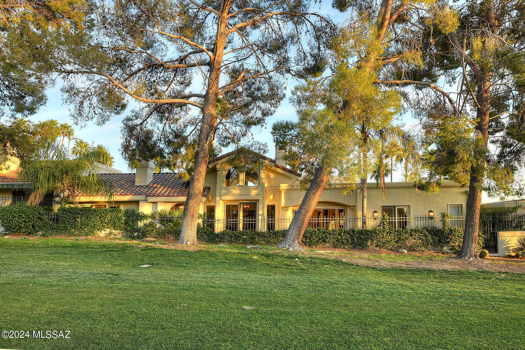 El Diamante Townhomes (1-15) - Residential