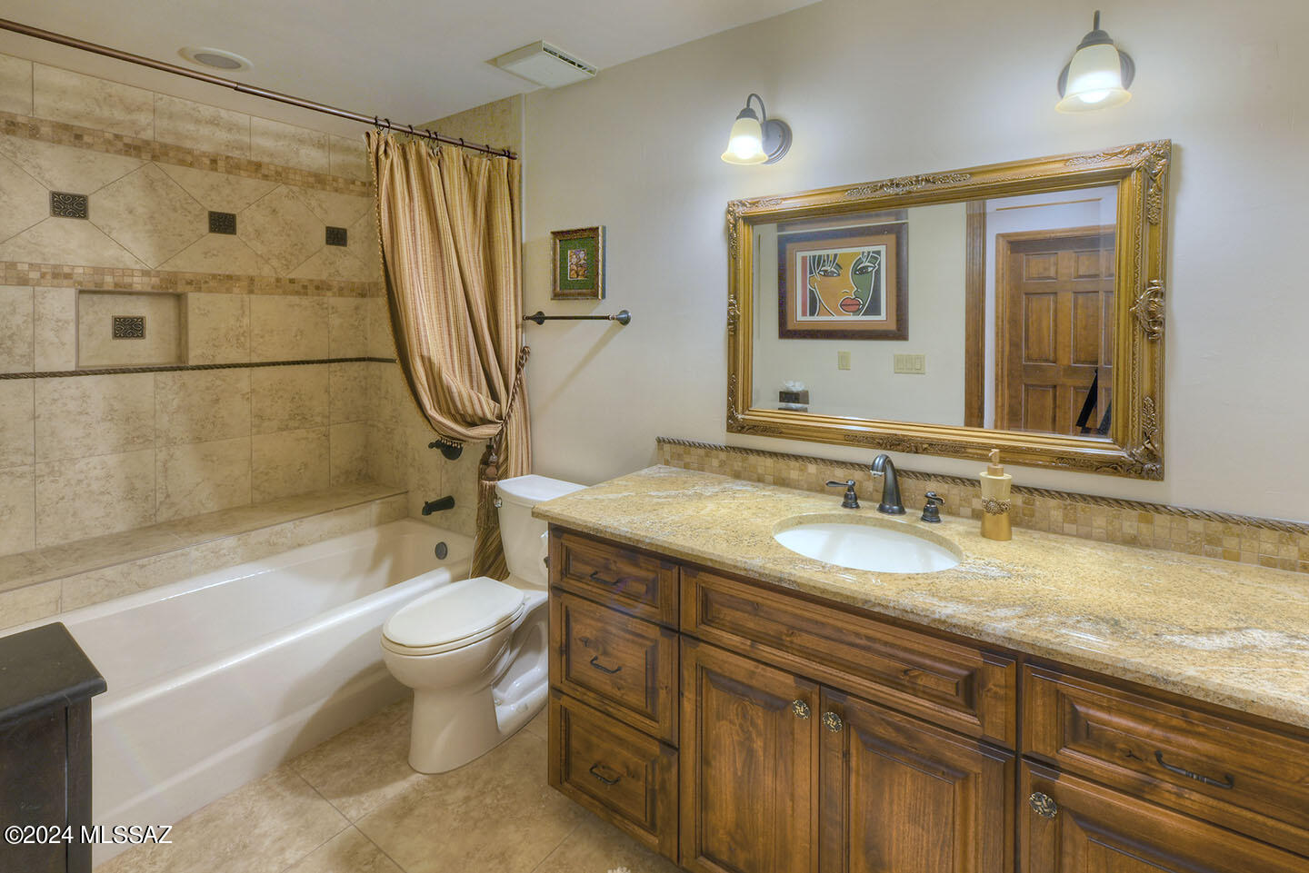 El Diamante Townhomes (1-15) - Residential