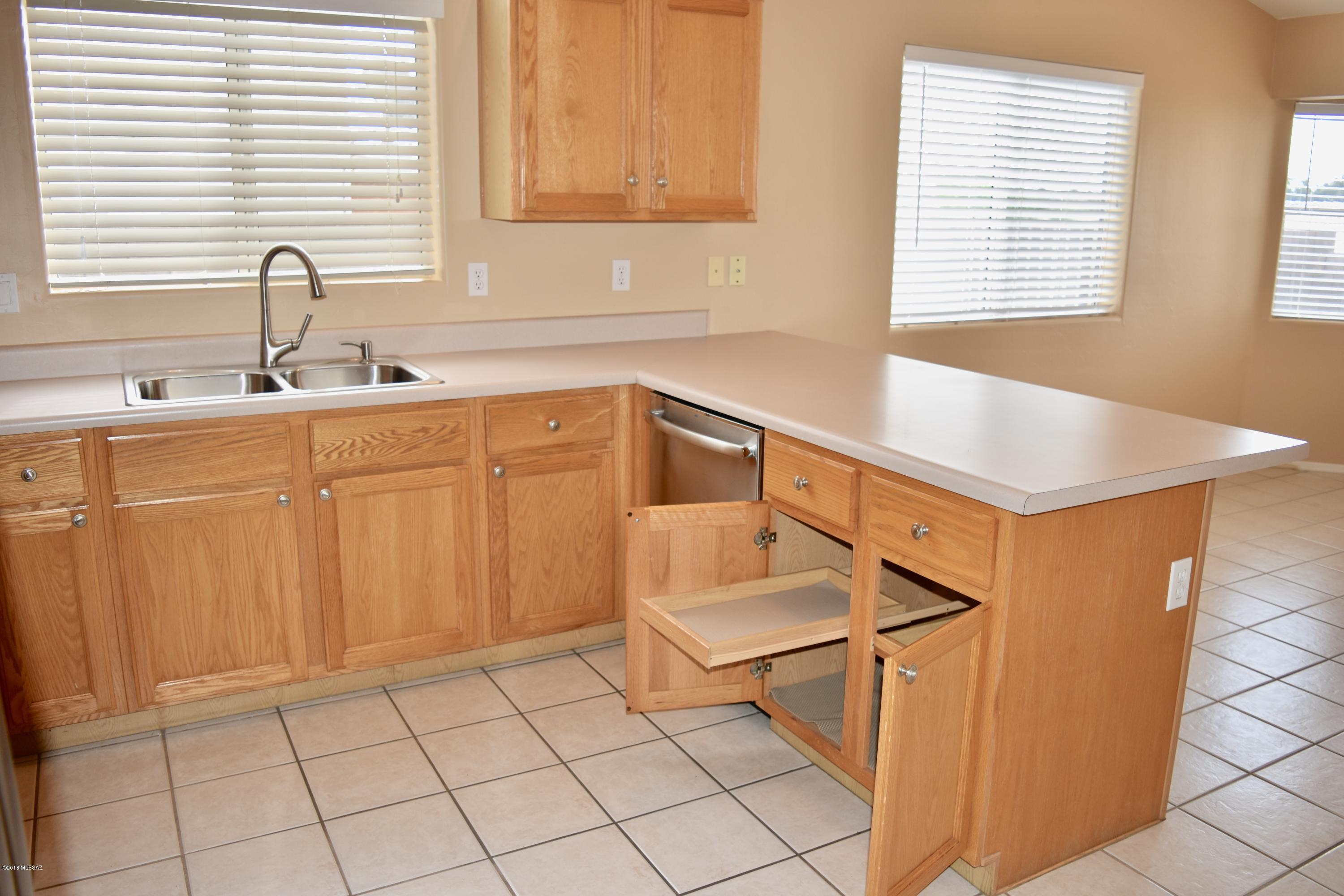 Thornydale Terrace(1-104) - Residential