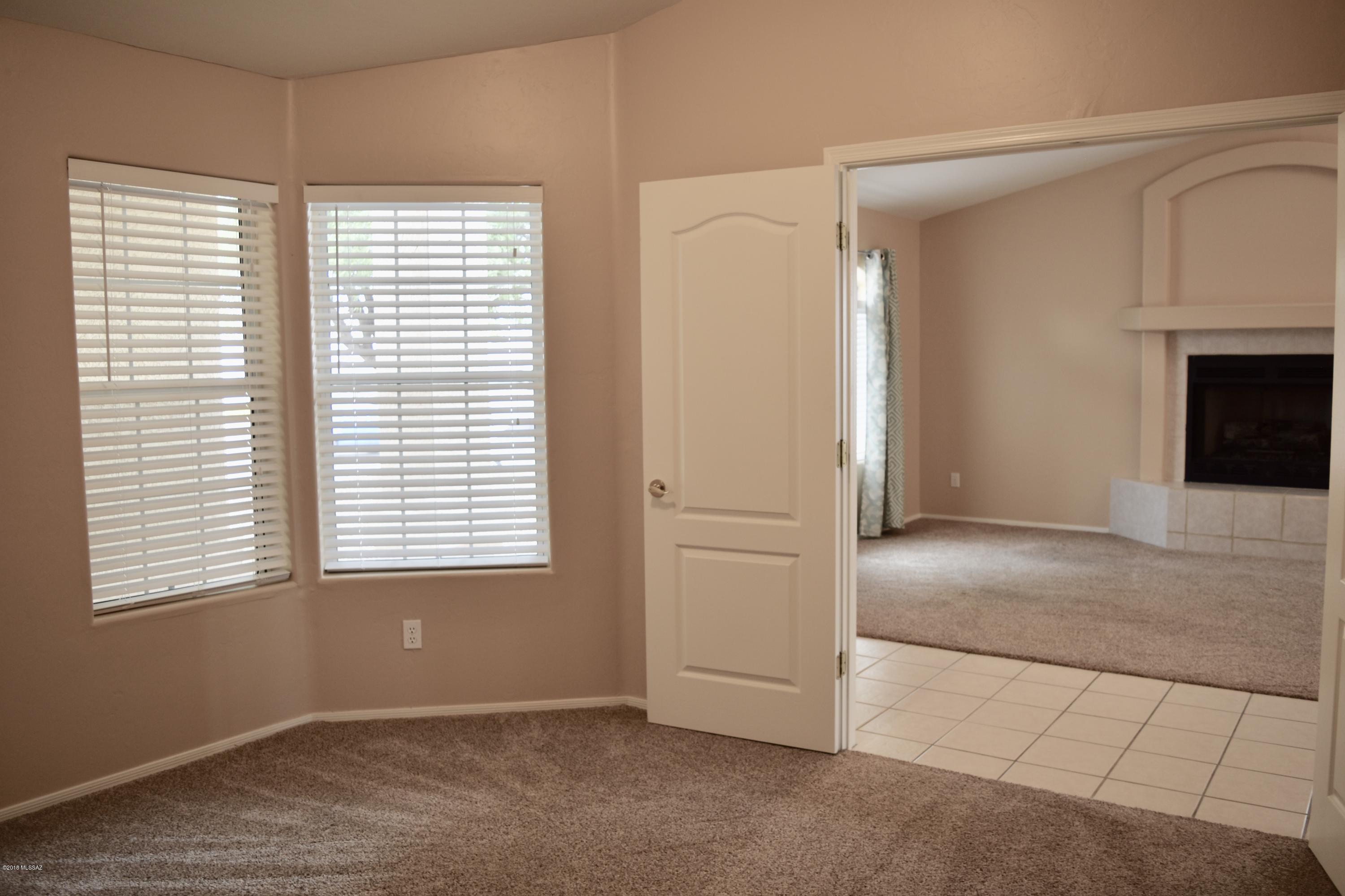 Thornydale Terrace(1-104) - Residential