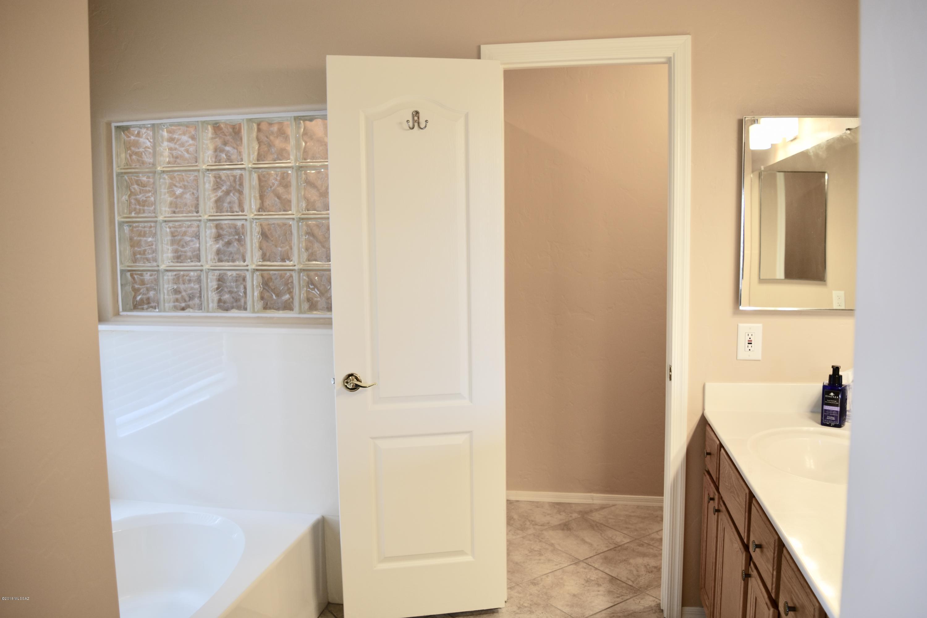 Thornydale Terrace(1-104) - Residential
