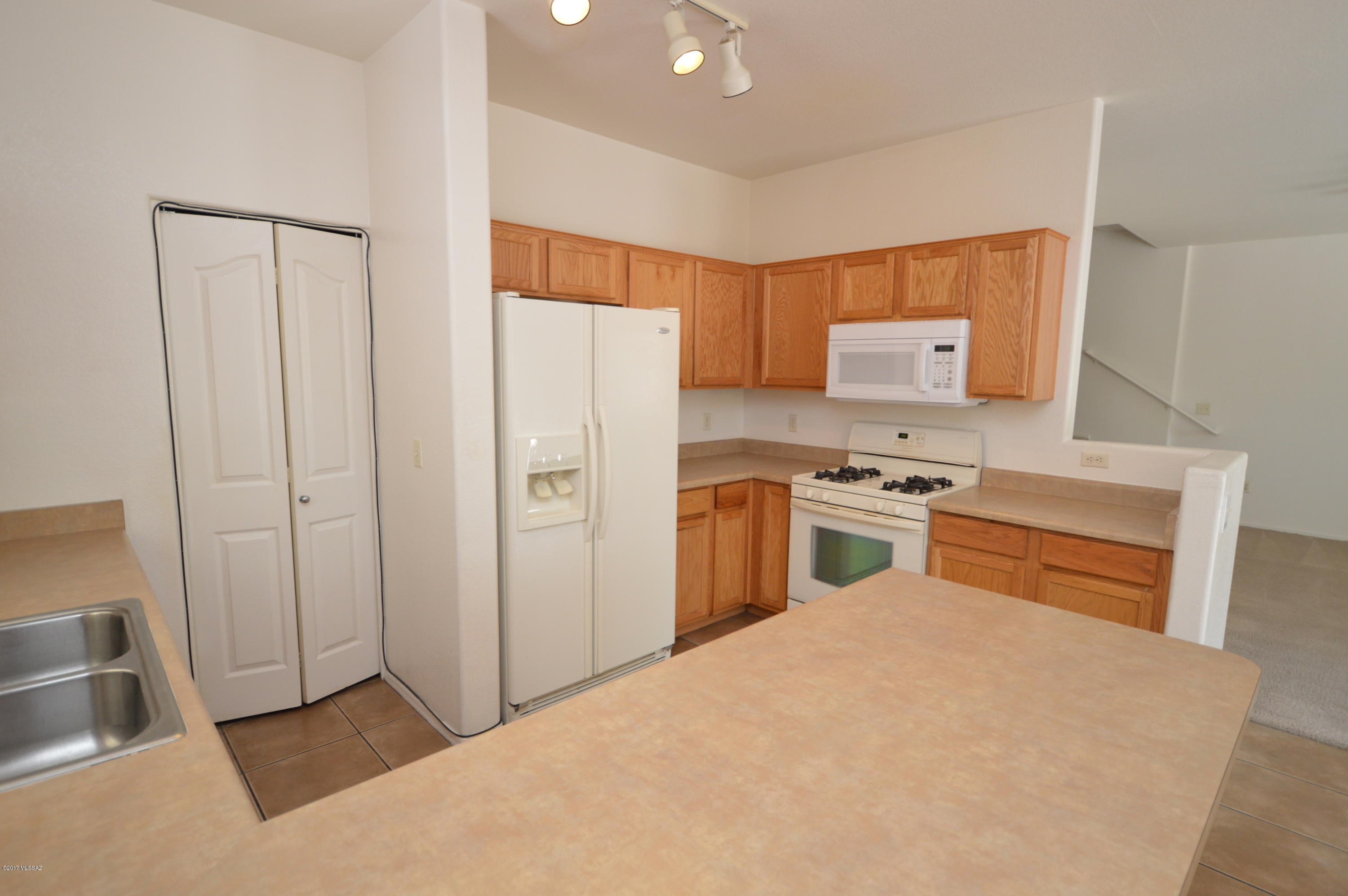 Unsubdivided - Residential Lease