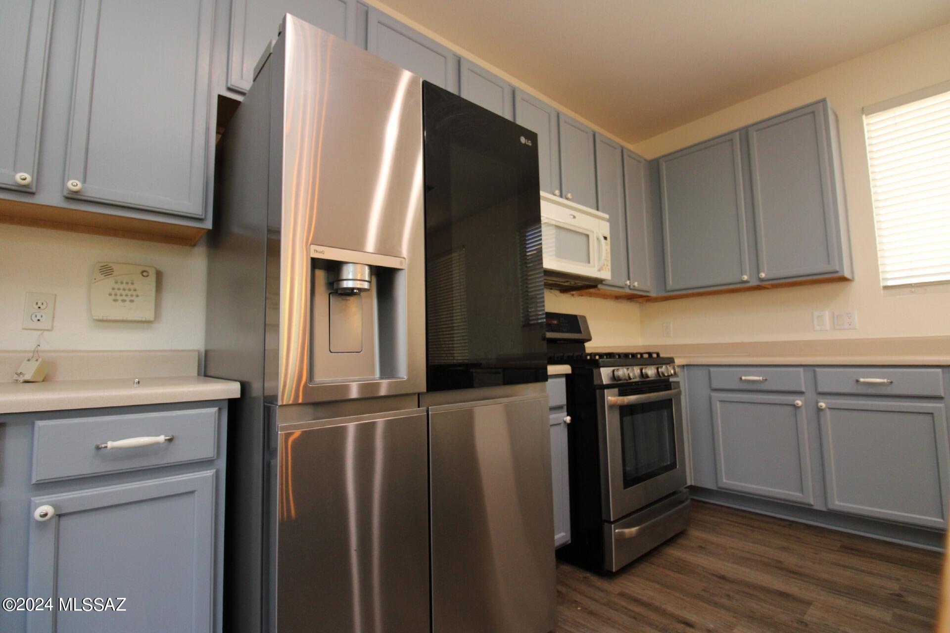 Presidio Del Cielo (1-425) - Residential Lease