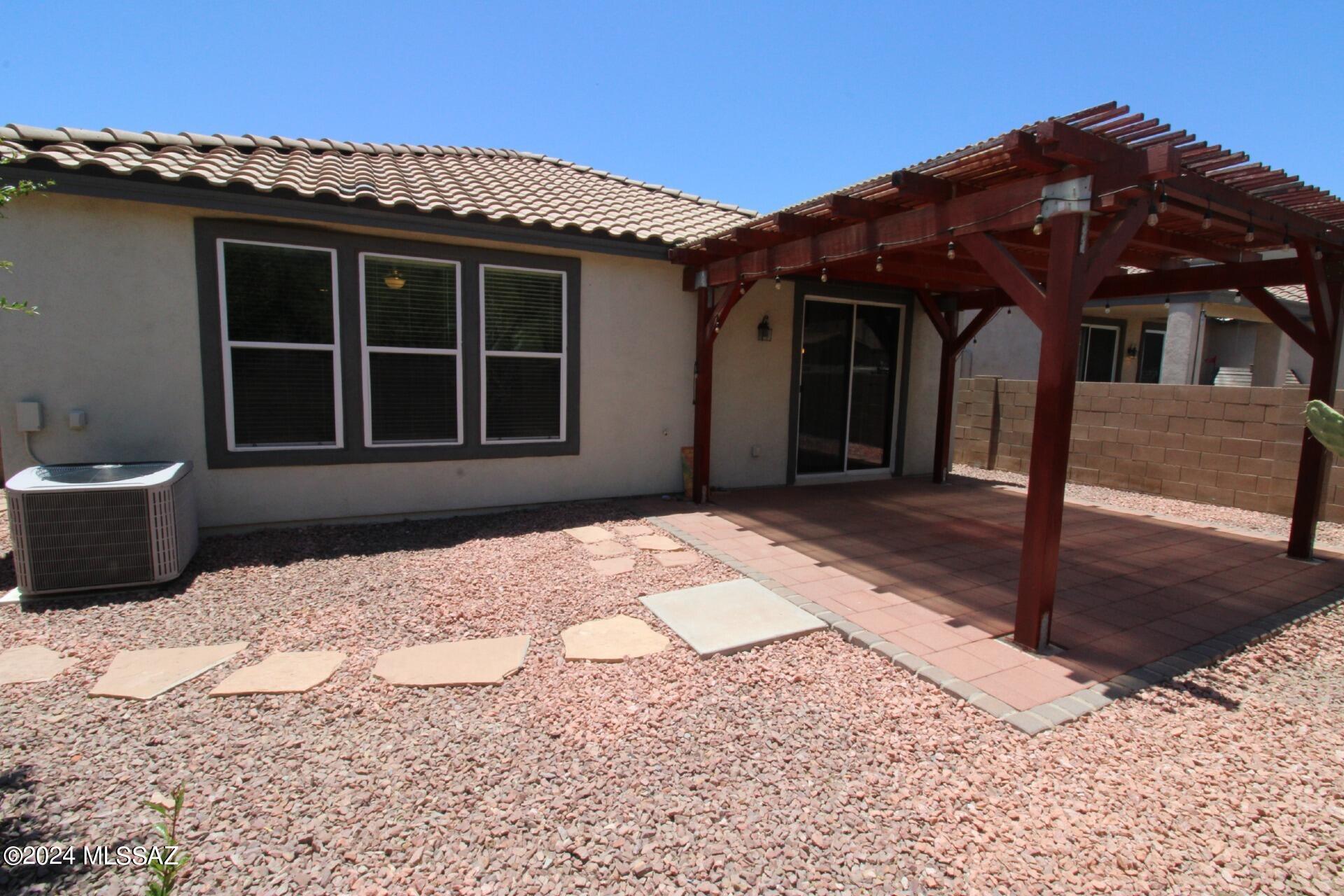 Presidio Del Cielo (1-425) - Residential Lease