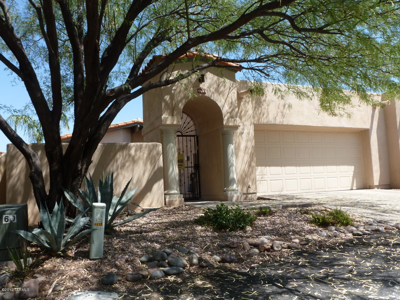 Great 2BD/2BA Townhome with amazing Catalina Mountain Views.  Located in Gated Kachina hills this home is in the heart of the Catalina Foothills close to Tucson's best shopping and dining.  Along with amazing views from the covered patio, this home has a 2 car garage, washer/dryer included, gated entry courtyard, gas fireplace, spacious master with dual sinks and walk in closet, large kitchen with breakfast area, dining area,and plenty of room in the garage for additonal storage. Call JC today to schedule your viewing of this home.