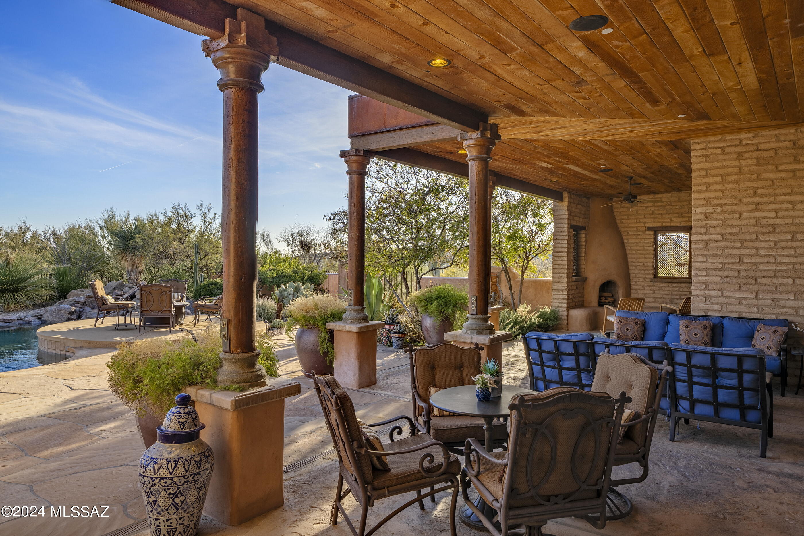 Honey Bee Ridge(The Estates At) - Residential