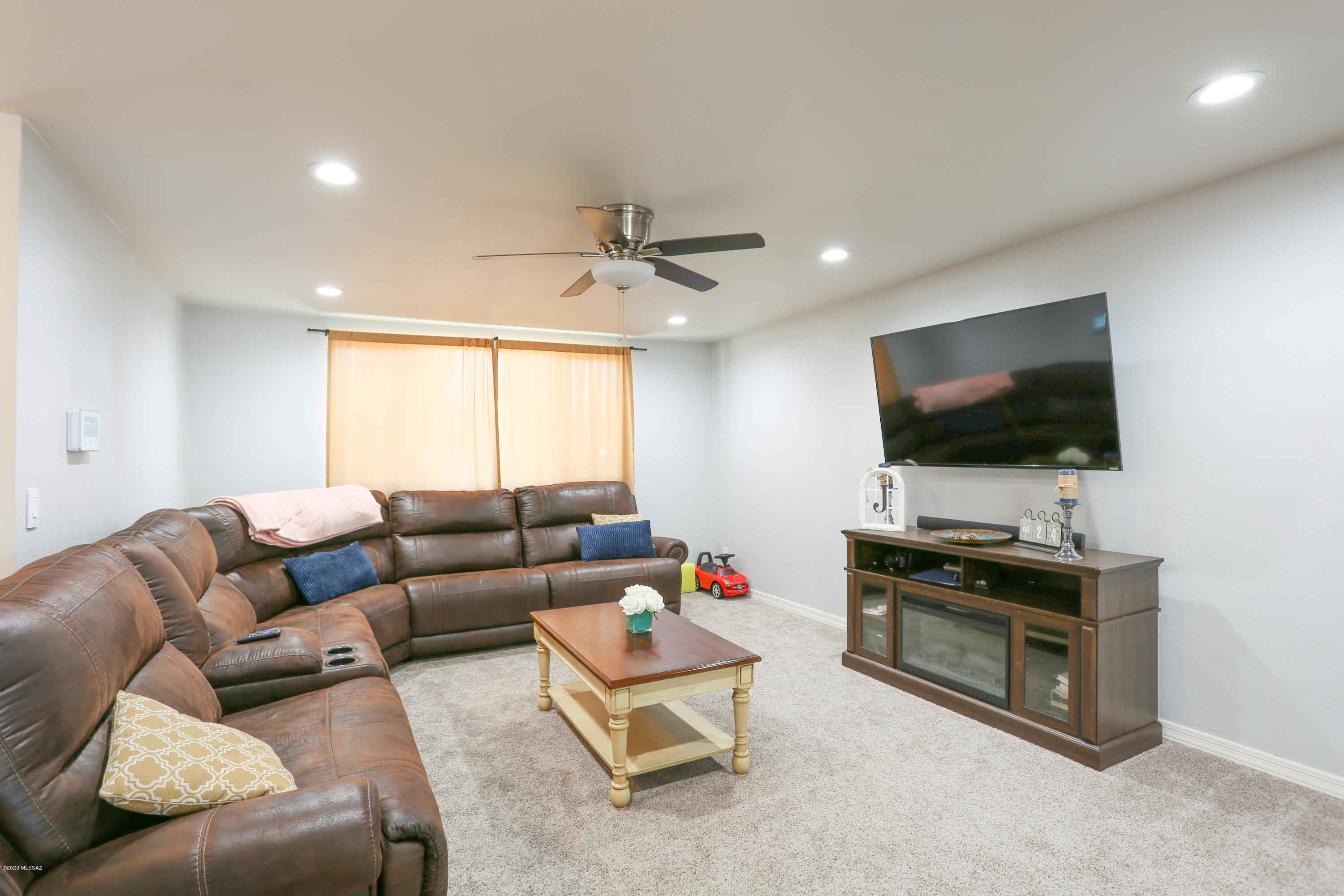 Essex Gardens East (1-44) - Residential