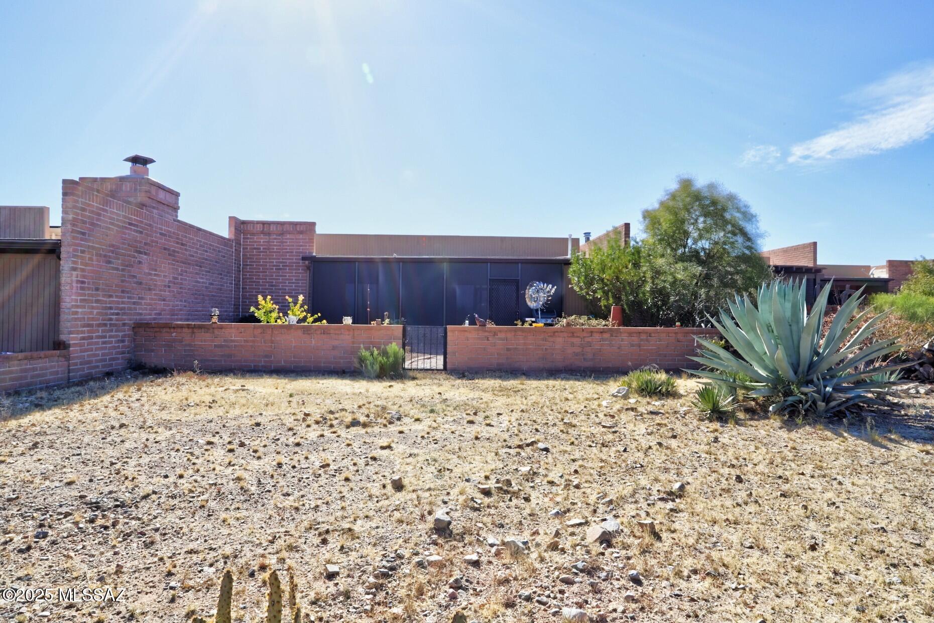 Canoa Hills Townhomes (65-143) - Residential