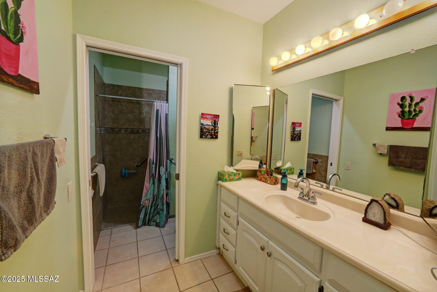 Canoa Hills Townhomes (65-143) - Residential