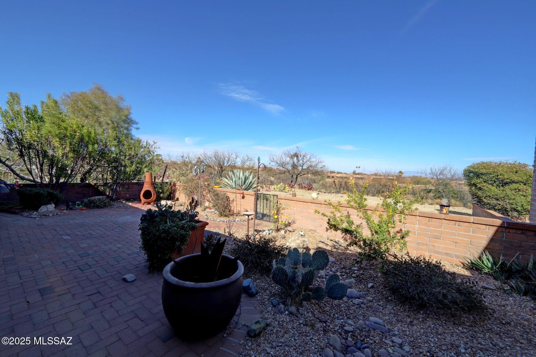 Canoa Hills Townhomes (65-143) - Residential