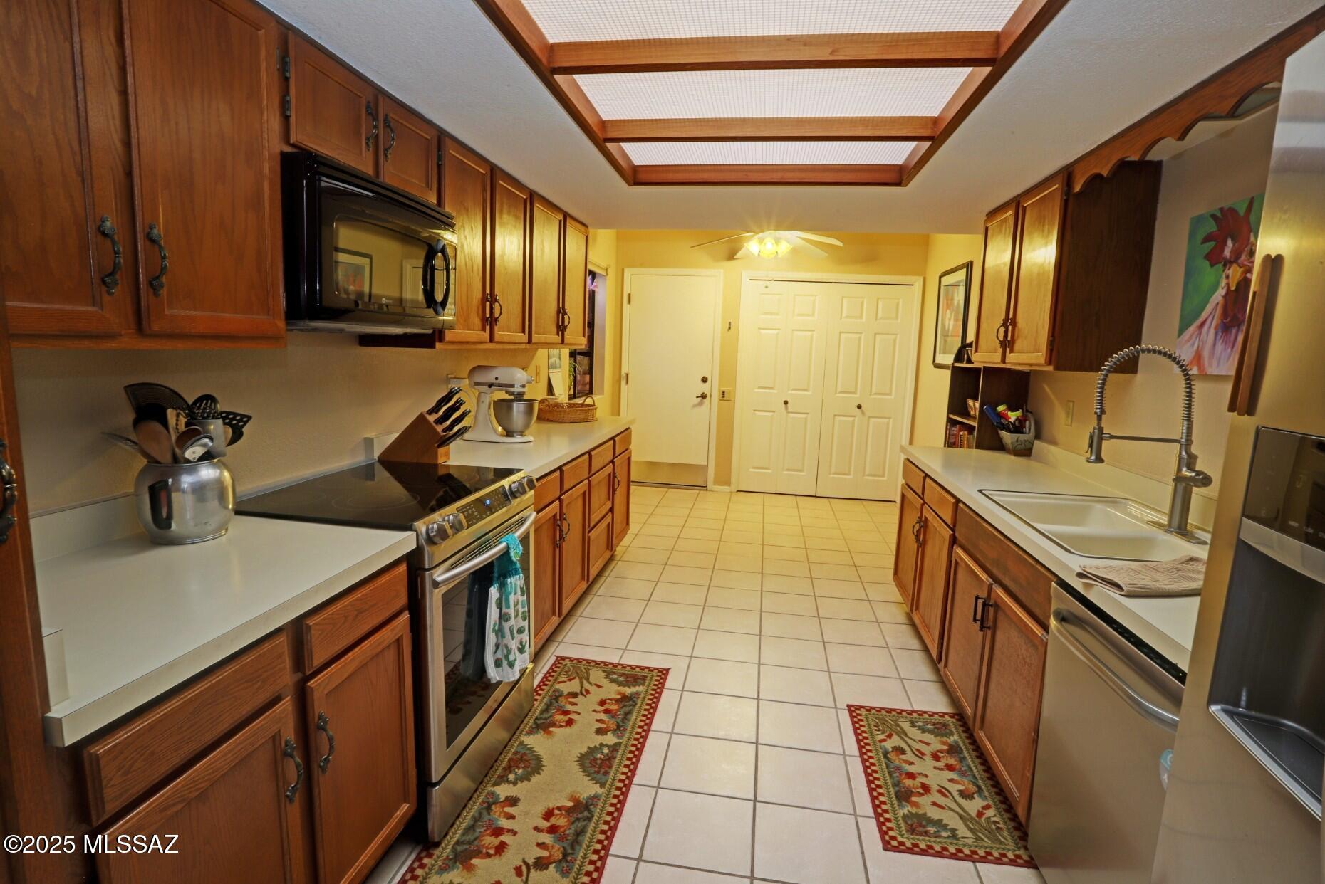 Canoa Hills Townhomes (65-143) - Residential