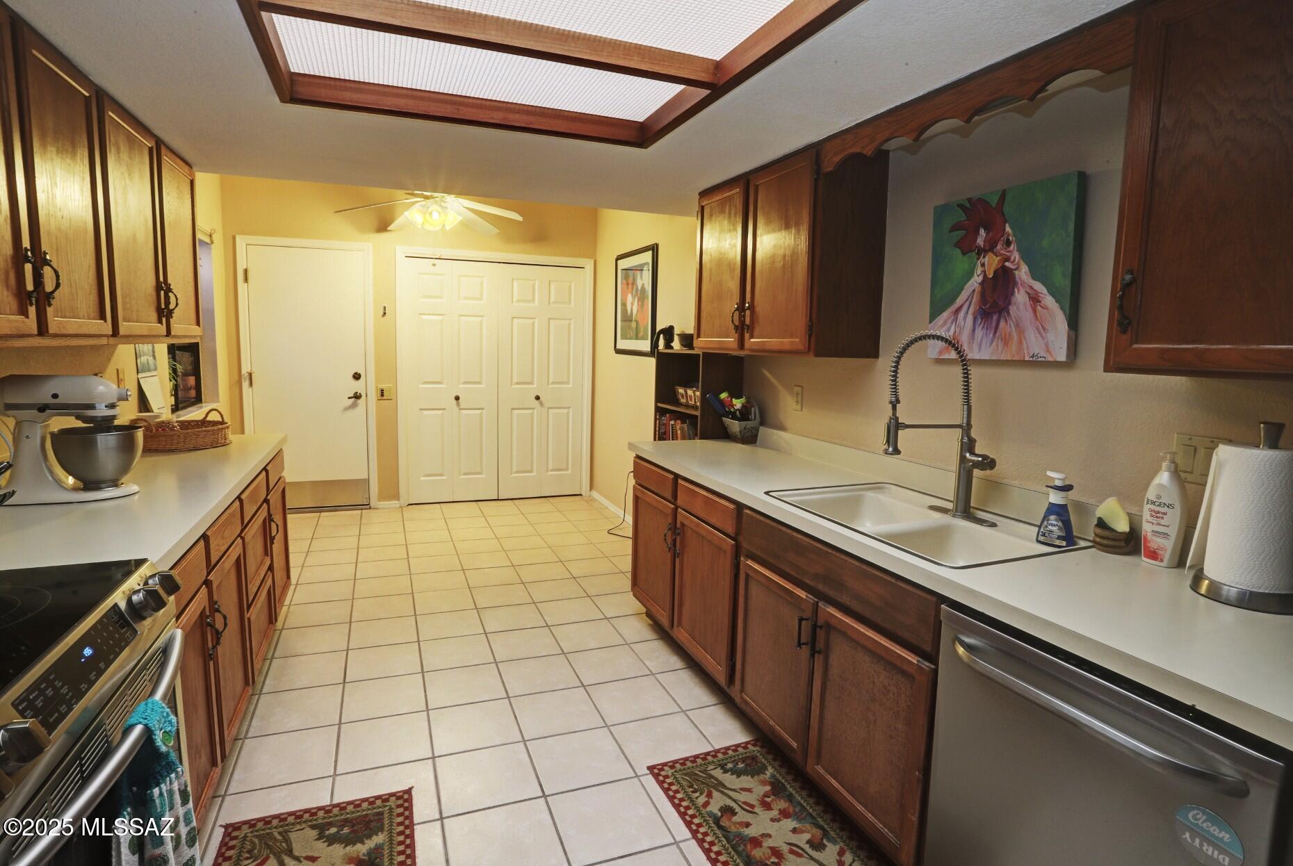Canoa Hills Townhomes (65-143) - Residential