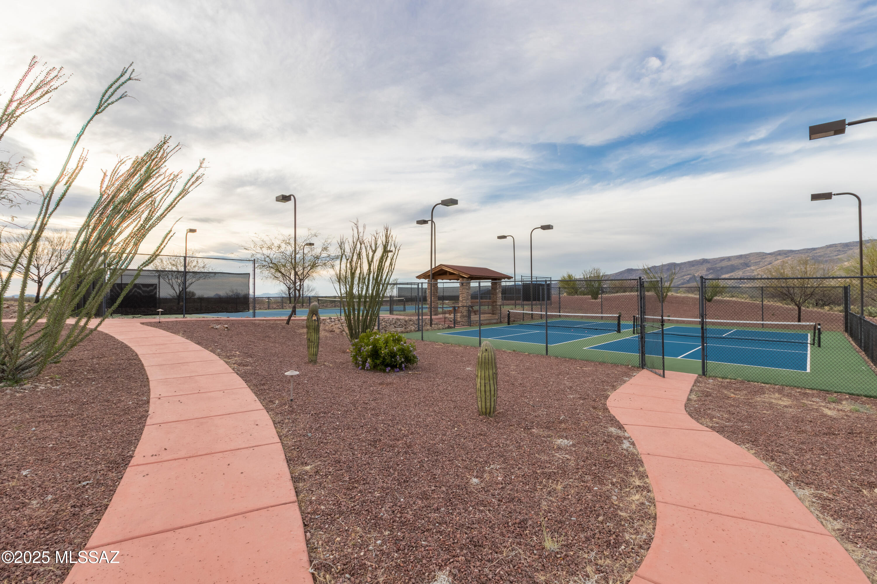 Coyote Creek (1-395) - Residential