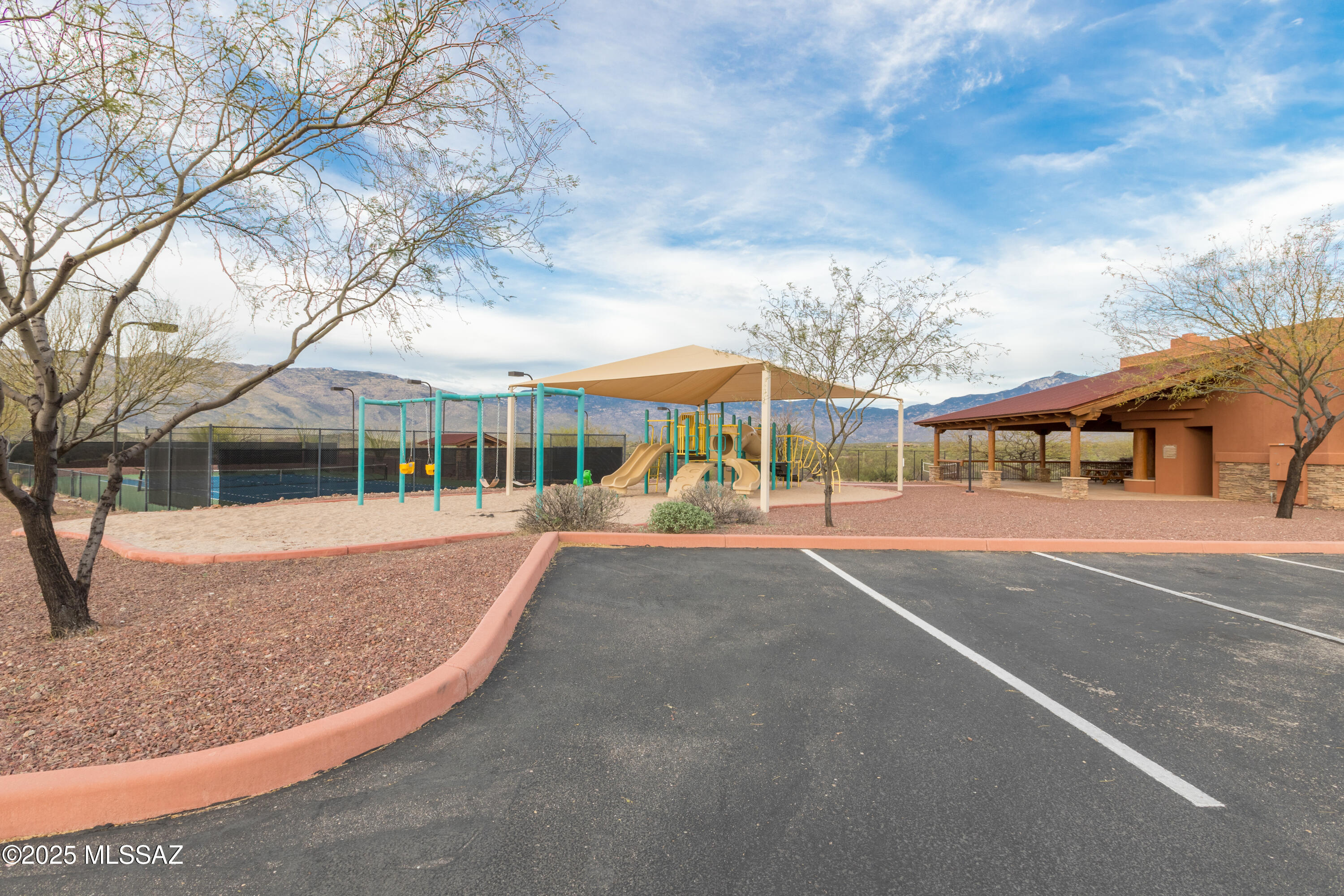 Coyote Creek (1-395) - Residential