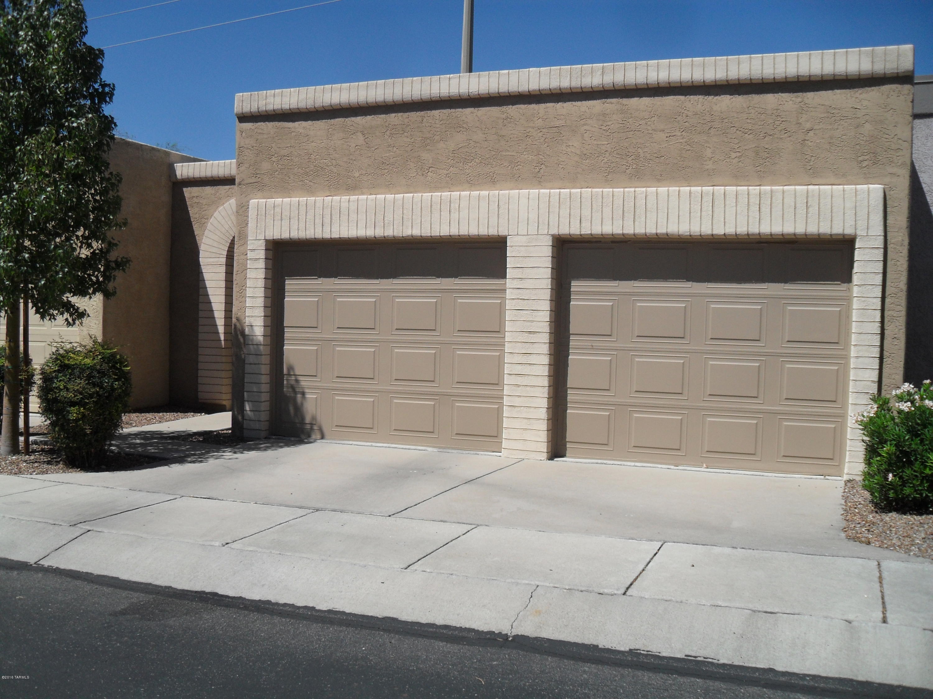 Miramonte Townhomes (1-67) - Residential